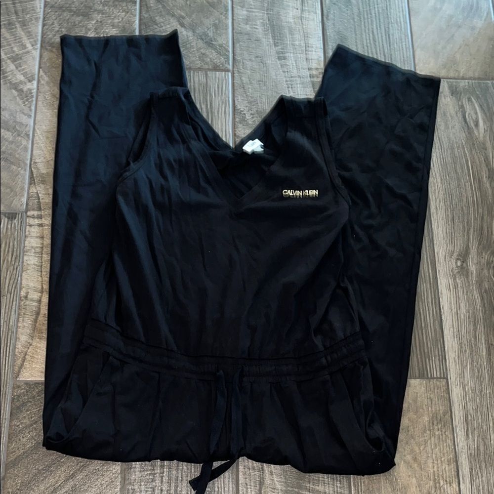 Calvin Klein Vneck Elegant Black Sleeveless Jumpsuit